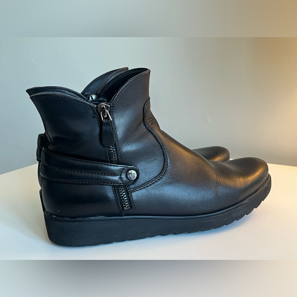 Ara Luftpolster Black Flat Ankle Boots, Size shows -6